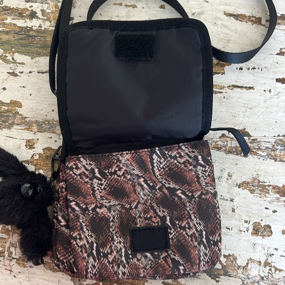 Kipling Crossbody - Picture 3 of 7